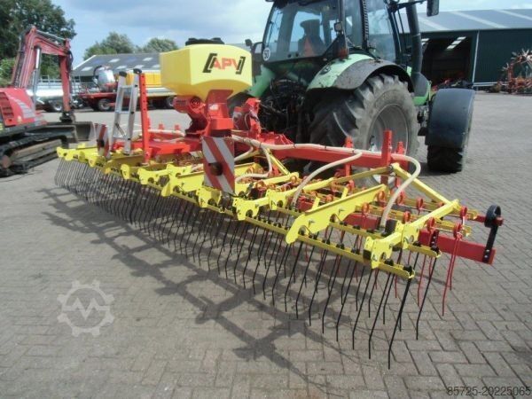 Doorzaaimachine spring tine harrow  Doorzaaimachine