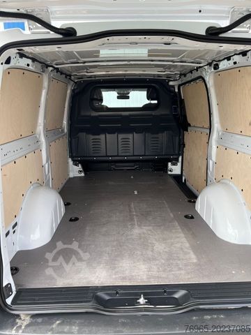 Furgoneta MERCEDES-BENZ Vito 114 LANG 9G 4x4 KLIMA NAVI TEMPOMAT KAMERA