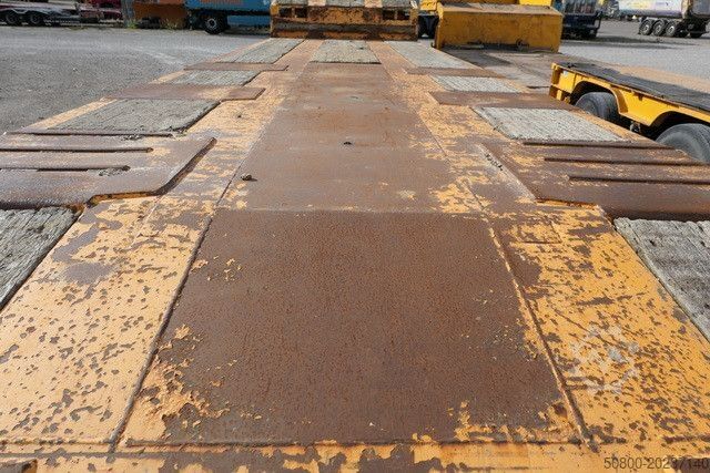 Tieflader-Sattelauflieger  ACTM, 3-Achser, Hydr. Rampen, Gelenkt, Blattfed.