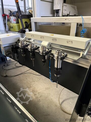 PROFILOVÉ OBRÁBĚCÍ CENTRUM ELUMATEC SBZ 122/70 PLUS