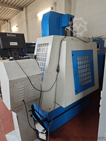 Frezarka Strahclyde Machine tools SMT 850