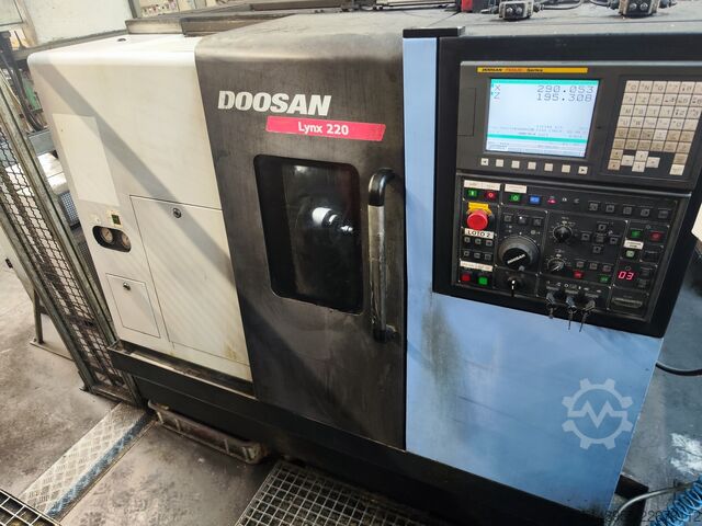  DOOSAN Lynx 220A