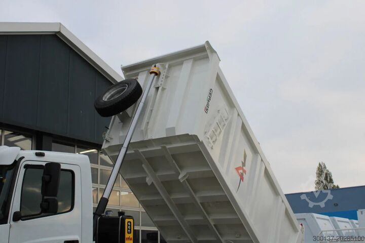 Wywrotka Mercedes-Benz Axor 3344 K 6x4 Tipper Truck