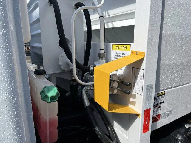 Abfallsammelfahrzeug Mercedes-Benz Accelo 815 4x2 Garbage Compactor (2 units) Acce...