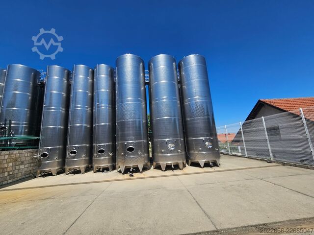 Inox tartályok 36.000 és 20.000 literes kivitelben Skrlj  inox tankovi Inox tankovi vinifikatori sa hladjenjem