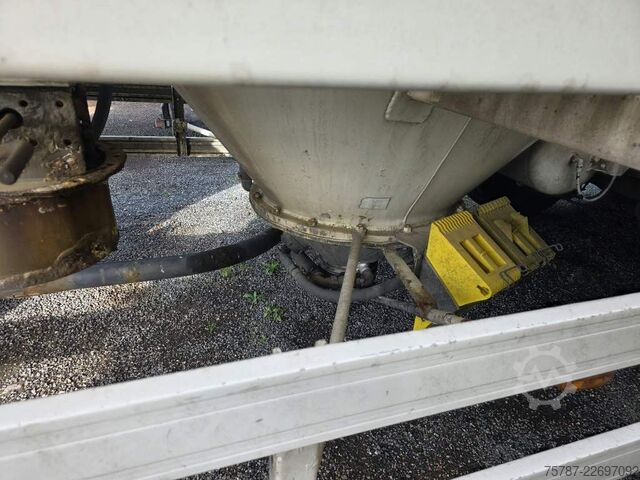 Semirremolque silo SPITZER 55 cbm 6 Kammern, 6 Dockdeckel,  ALCOA LM