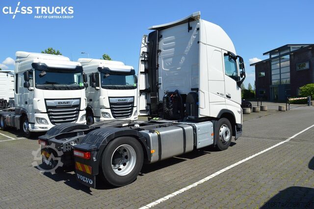 Trattore stradale standard VOLVO FH 460 Globetrotter XL i-Save