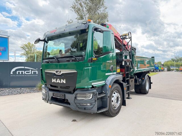 Camión volquete trilateral MAN TGM 18.320 4x2 Kipper KRAN 15m FUNK AHK