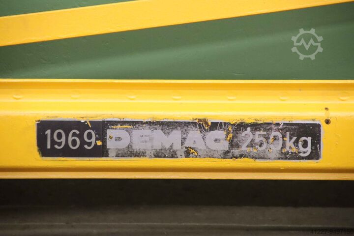 Column jib crane, boom 2.86 m/250 kg DEMAG LS Gesamthöhe 5110 mm