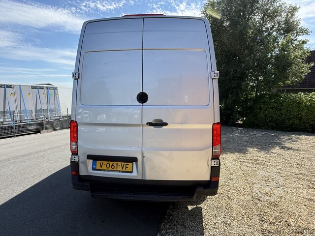 Højt tag varevogn VW Crafter