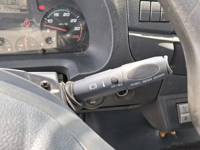 Kamion sa kutijama IVECO EUROCARGO ML 120EL19 - E6 - NACELLE 15 M