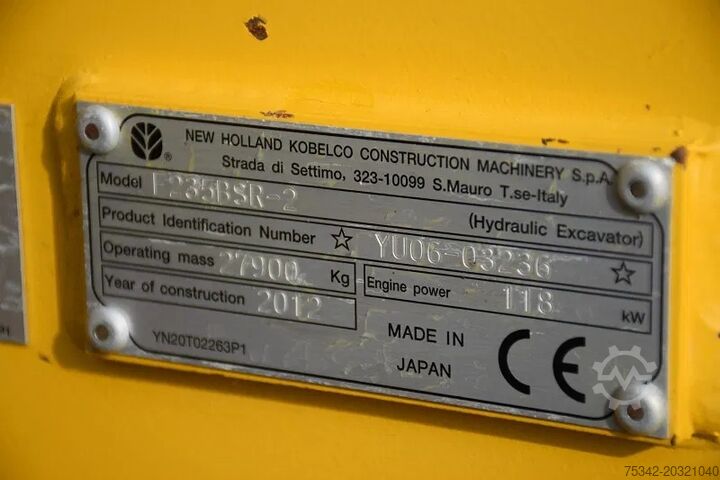 Rupsgraafmachine New Holland Kobelco E235B SR-LCT