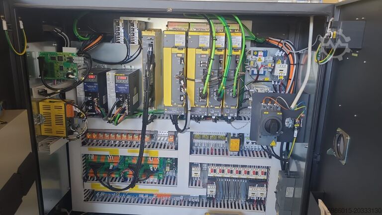 Centre d'usinage vertical DOOSAN T 3600D