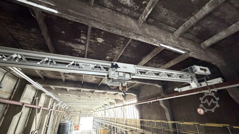 12.500 mm x 8 toneladas Demag Overhead crane