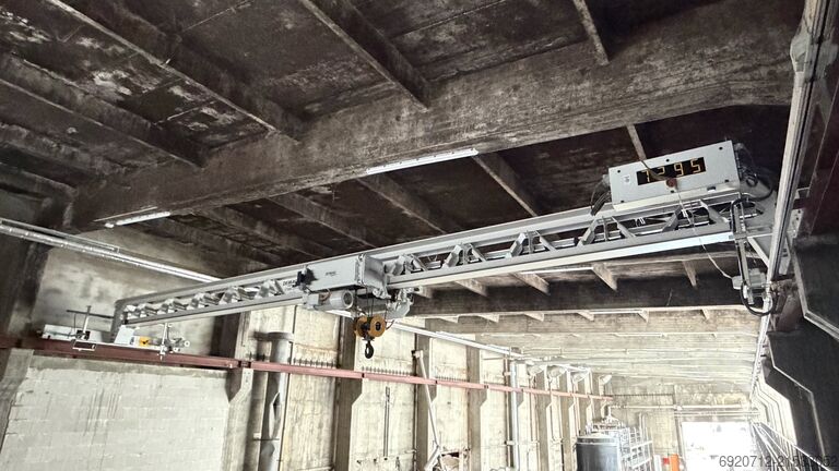 12.500 mm x 8 toneladas Demag Overhead crane