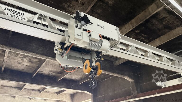 12.500 mm x 8 toneladas Demag Overhead crane