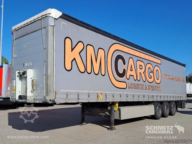 Nyitott ponyvás félpótkocsi Schmitz Cargobull Curtainsider Standard Getränke