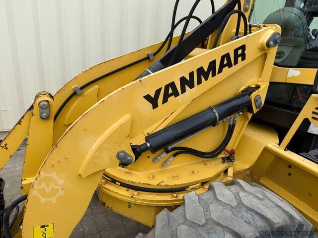 Kerekes rakodó YANMAR V70S Schwenklader / 2017 BJ / Schaufel + Gabel