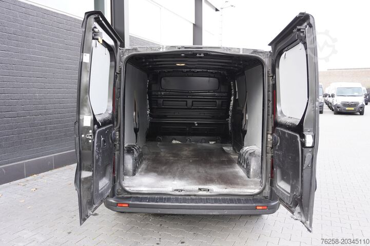 Furgão de caixa Renault Trafic 2.0 dCi L2 EURO 6 - Airco - Cruise - Car...