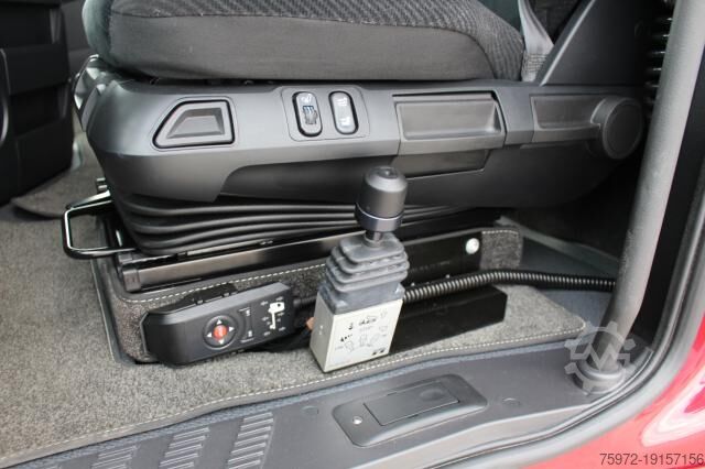 Standardni tegljač Mercedes-Benz Actros 1853LS DRIVEREXTENT+