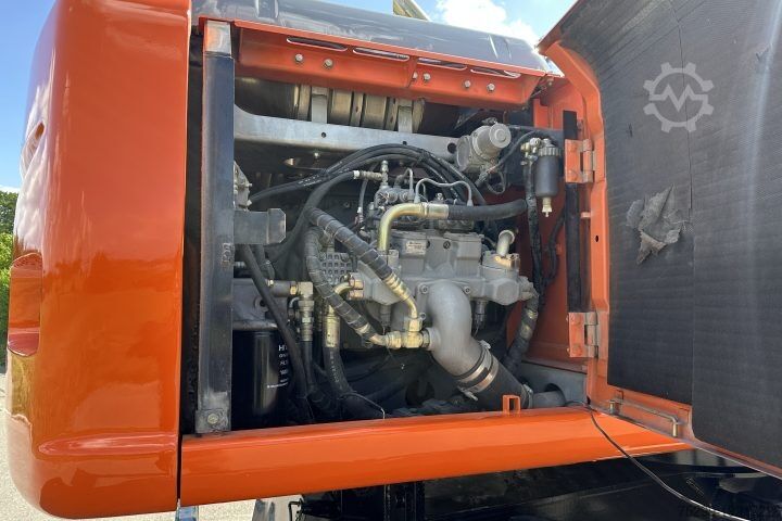 Rupsgraver Hitachi ZX210W Lehnhoff Schnellwechsler / Swiss-Vehicle