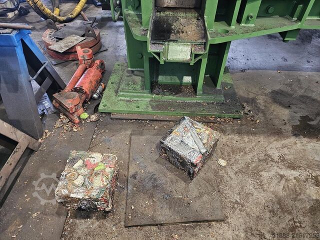 Packing press Henschel PS 3-30 / 30 B