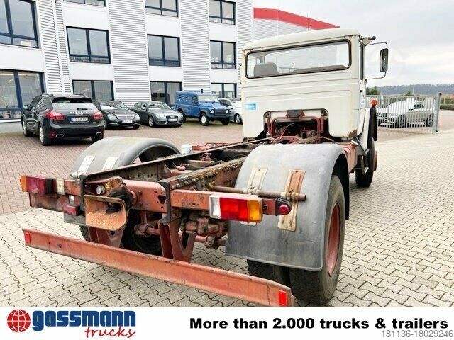 Chassi de caminhão Iveco 150-16 4x2