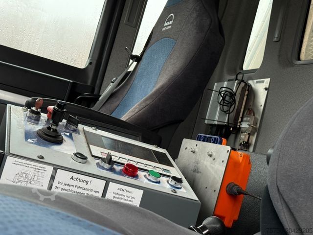 Kamion za odvoz smeća MAN TGS 32.360 8x2 HEIL EHP