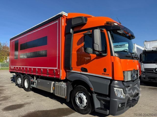 Camion cu platformă și prelată MERCEDES-BENZ ACTROS 2545 L Pritsche/Plane 7,10 m LBW 2 T*ADR
