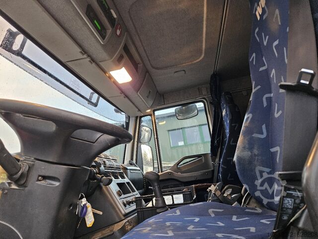 Billenő teherautó Iveco AT 260S42Y 7PS Kran+FUNK Hiab 166 E-4H