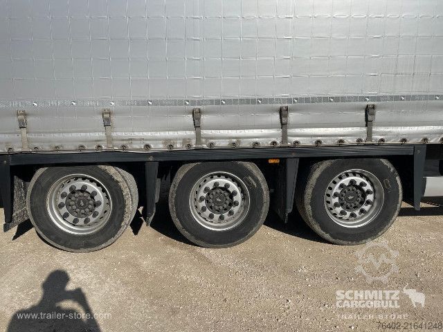 Open semitrailer with tarp Schmitz Cargobull Semitrailer Curtainsider Mega