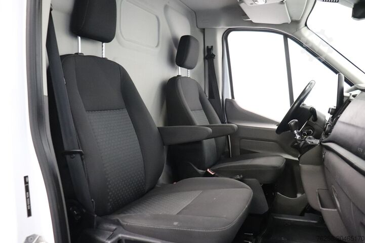 Dobozos kisteherautó Ford Transit 2.0 TDCI 170PK L3H2 EURO 6 - Airco - Na...
