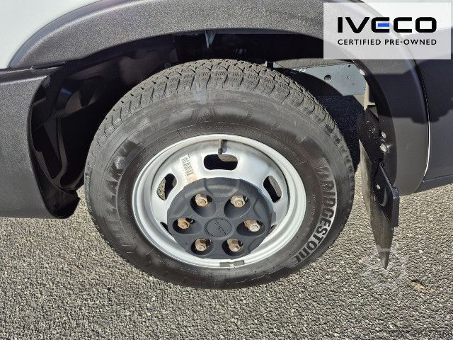 Transporter mit Koffer IVECO 35C16H Koffer / LBW