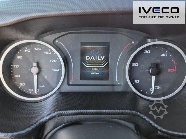 Transporter mit Koffer IVECO 35C16H Koffer / LBW