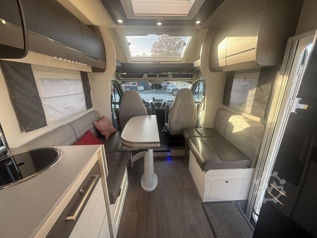 Semi-integrated camper CHALLENGER Mageo 357 Ford Premium Alarm, SAT/TV, Markise