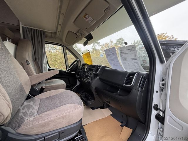 Alcove camper CARADO pro A 361 6 Schlafplätze, 90l Dieseltank