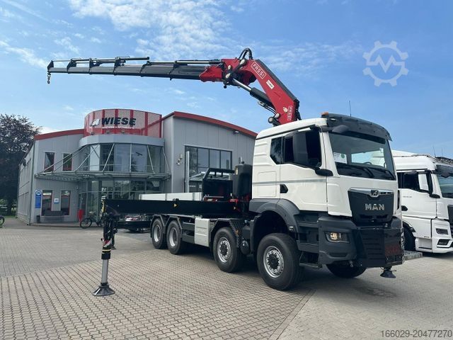 Flatbed truck MAN TGS 41.520 8x8 mit Fassi Ladekran F710RA.2.26