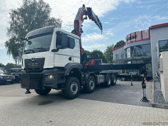 Flatbed truck MAN TGS 41.520 8x8 mit Fassi Ladekran F710RA.2.26