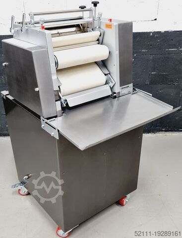 Kegleindpakningsmaskine Universum HWM 30