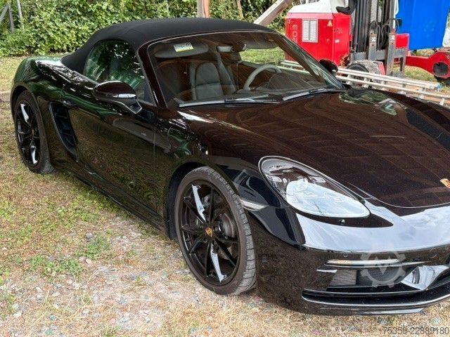 Bestelwagen PORSCHE 718 Chrono/Navi/Sitzbelü/Bose/Leder/PDK