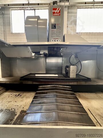 CENTRO DE MAQUINAGEM VERTICAL HAAS VF-9/40 HE