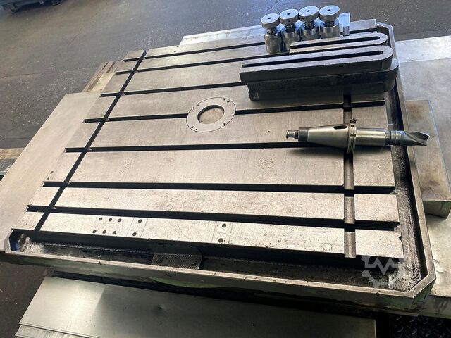 Tafelkotterbank TOS Varnsdorf WH10-CNC/18