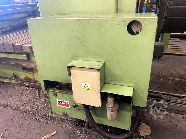 Tafelkotterbank TOS Varnsdorf WH10-CNC/18