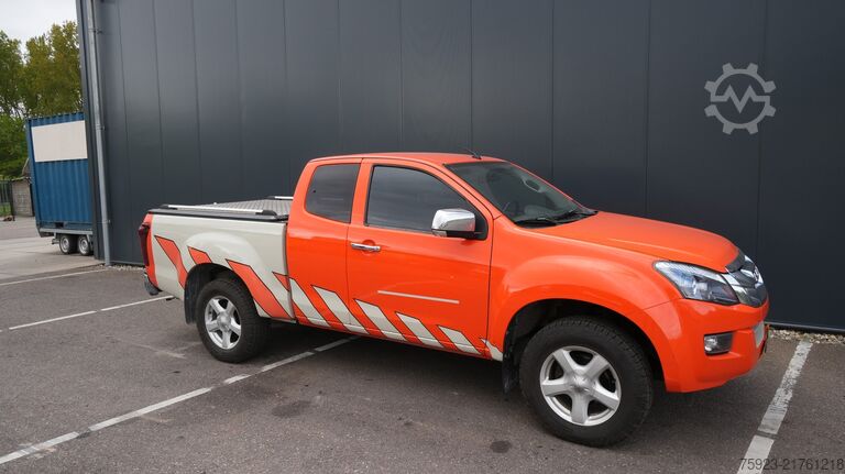 Kamionet Isuzu D-MAX PICK UP 4x4