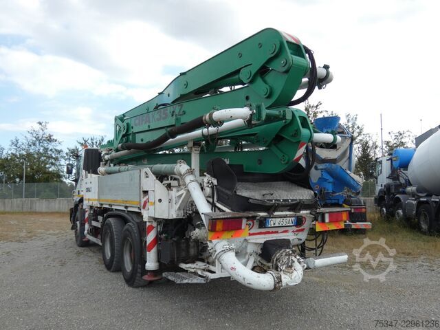 Kamion sa pumpom za beton Iveco TRAKKER 380