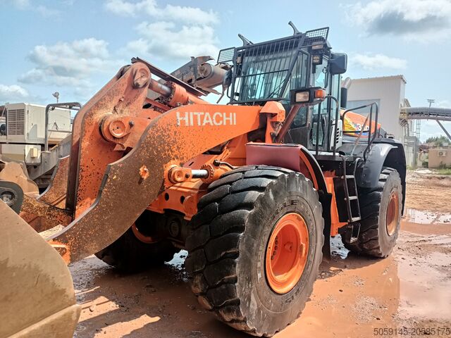 Kolový nakladač Hitachi ZW330-6