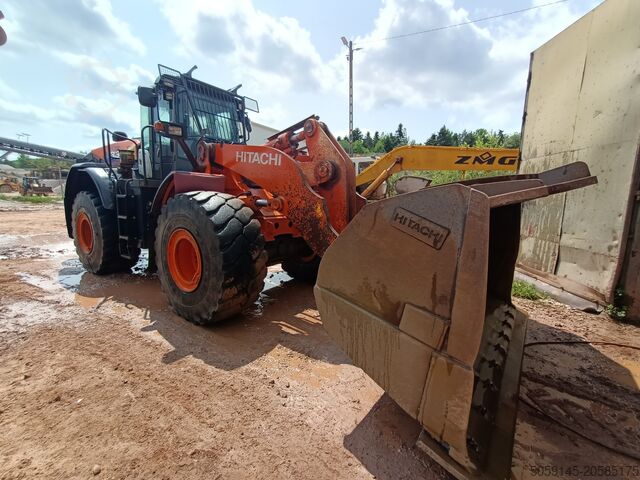 Kolový nakladač Hitachi ZW330-6
