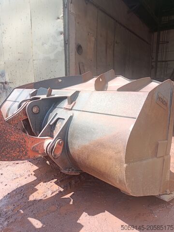 Kolový nakladač Hitachi ZW330-6