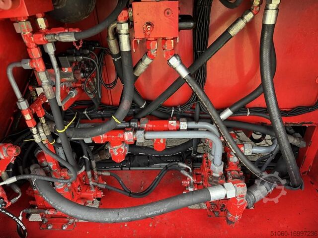Impilatore di contenitori vuoti CVS Ferrari F158