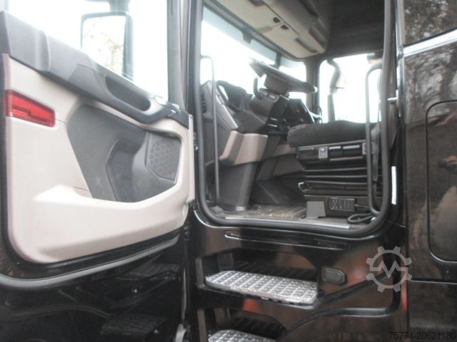 Objemový tahač SCANIA S 500/ LOW DECK !! HIGH LINE